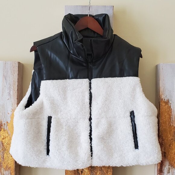Forever 21 Black Reversible Faux Shearling & Leather Vest SZ 2X - Picture 3 of 10